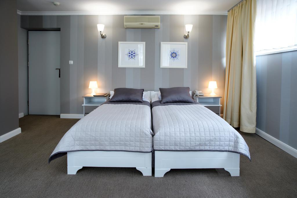 Hotel Niedzwiadek Вдзыдзе-Кишевске Экстерьер фото